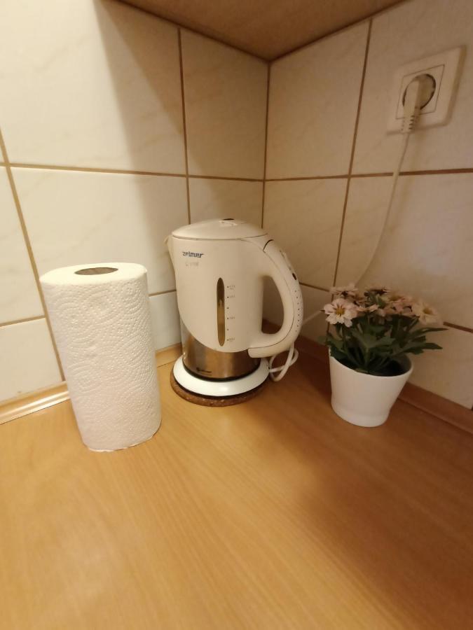 Pokoje Pod Swierkiem Swarzędz Exterior foto